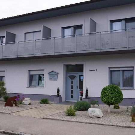 Gaestehaus Gisch Sandra Podersdorf am See Buitenkant foto