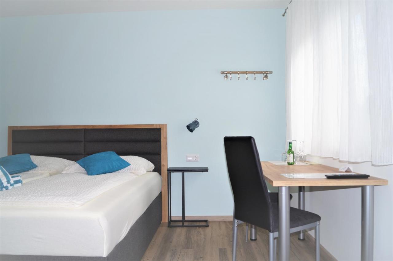 Gaestehaus Gisch Sandra Podersdorf am See Buitenkant foto